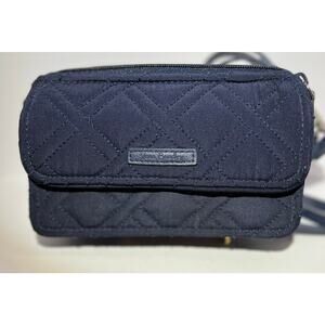 Vera Bradley navy blue Crossbody
Excellent condition never￼ used